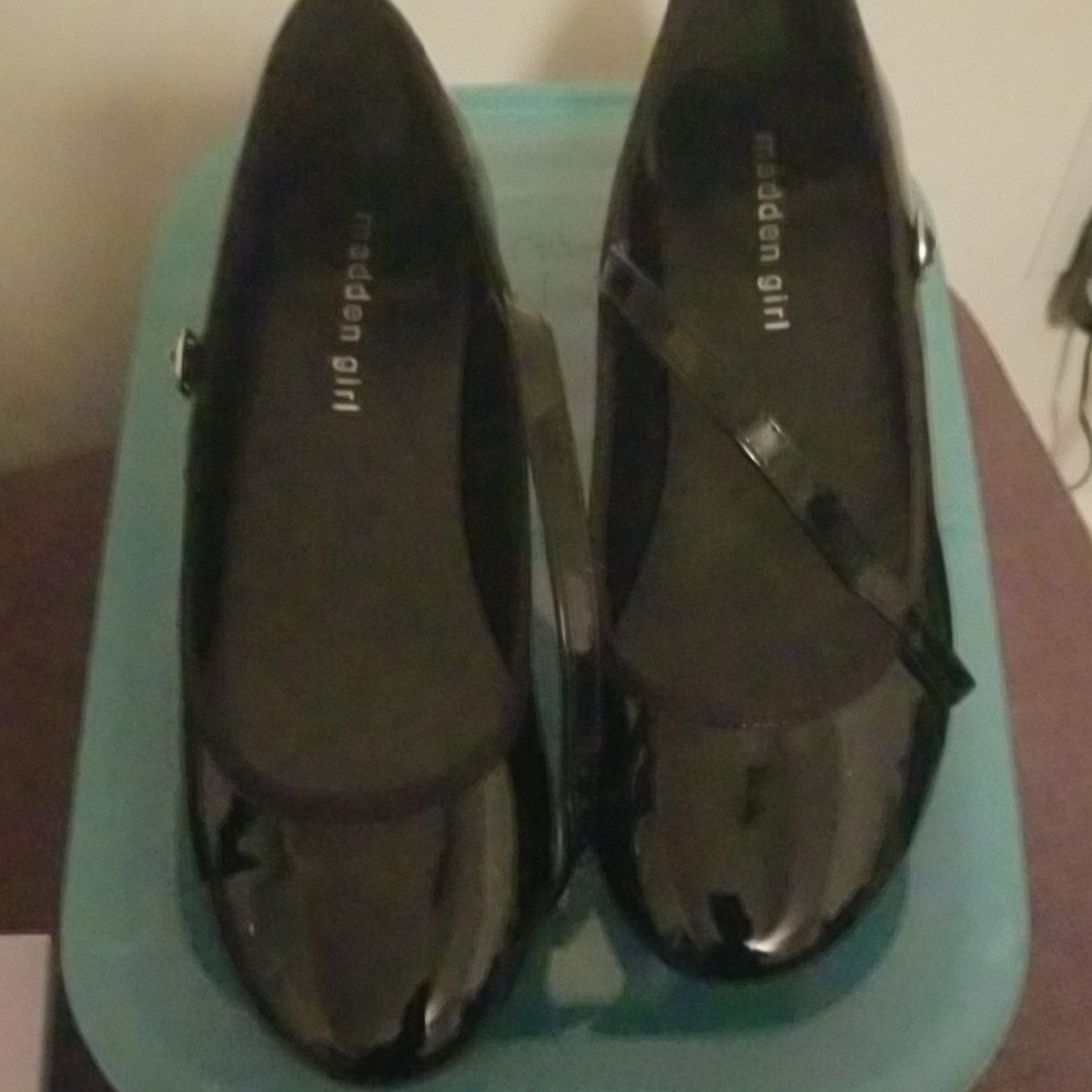 Madden Girl Women's Black Patent Mary Jane Flats